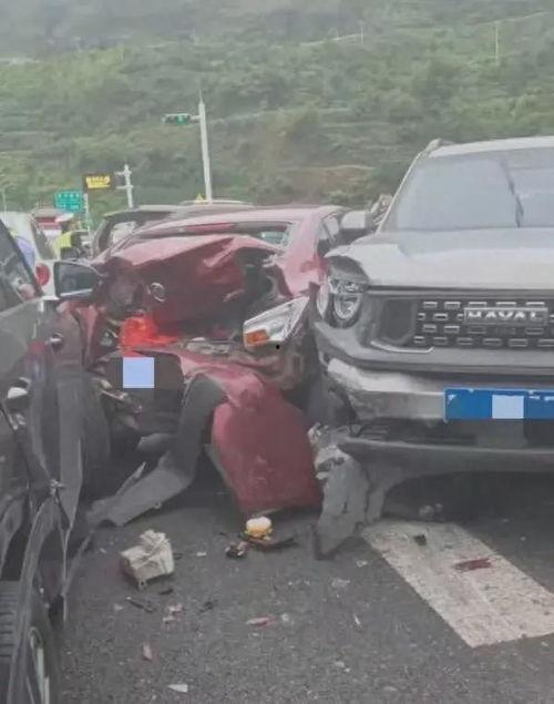 汽车车祸视频,揭示事故瞬间惊人细节